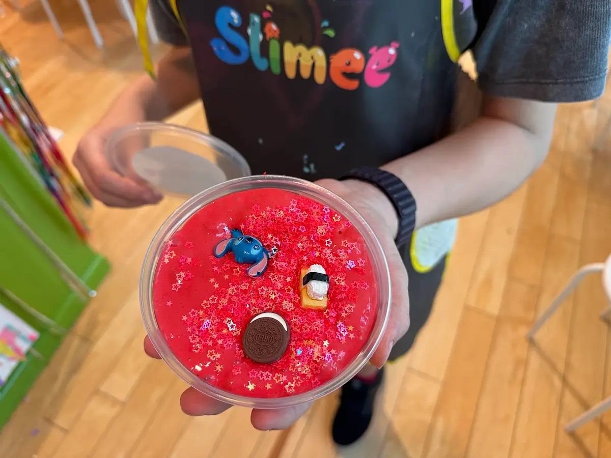 kids play with slime